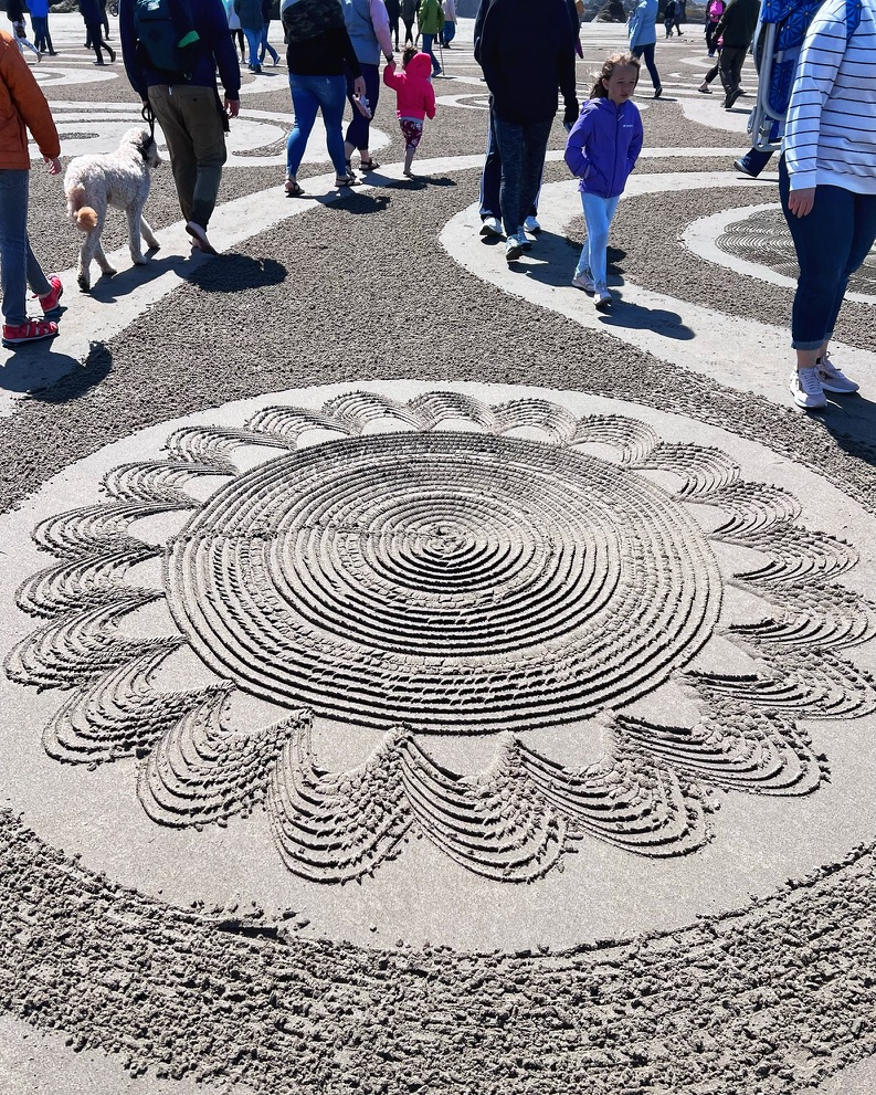 Circles in the Sand
Bandon, Oregon
@tournesoladventures