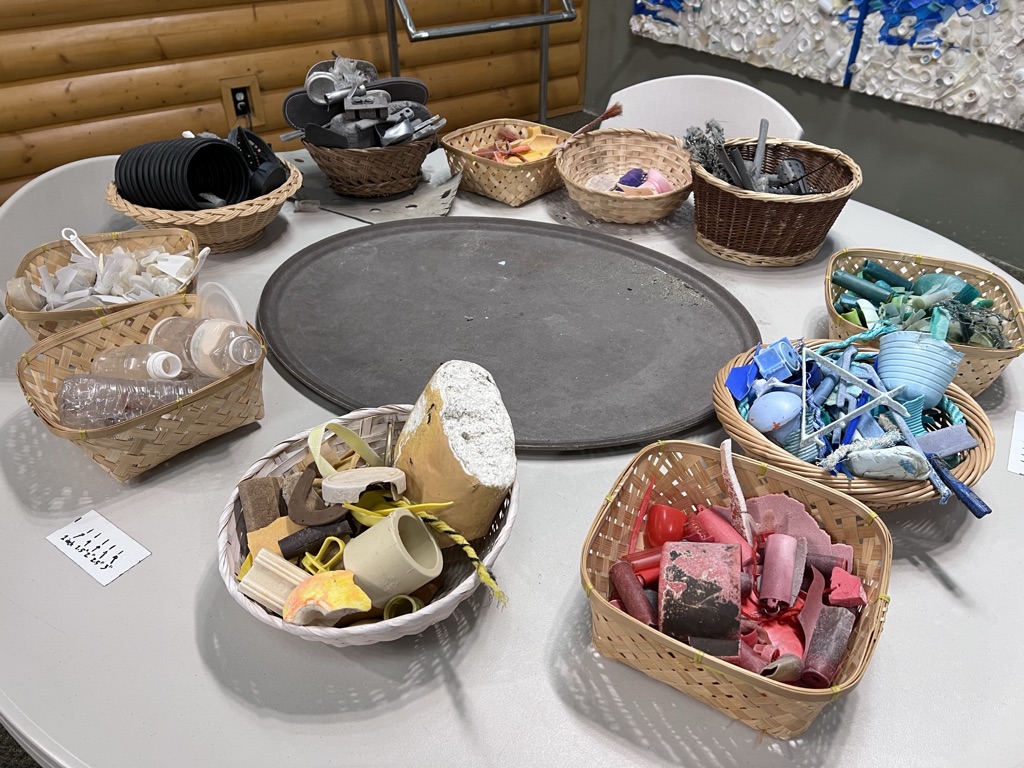 Washed Ashore Gallery
Bandon, Oregon
@tournesoladventures